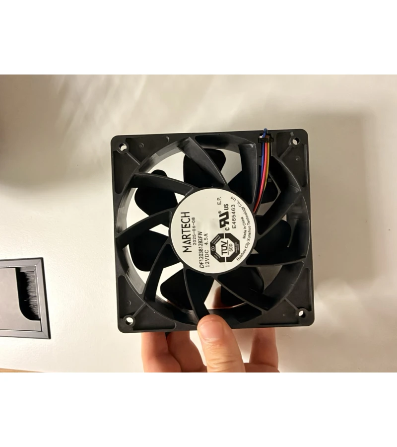 Вентилятор Martech 120 мм 12 В 4.5 А для Antminer S21 / L9 (DF1203812B2FN/2×2P)